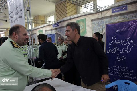 برگزاری میز خدمت نماز جمعه قم با حضور مسئولان میراث فرهنگی قم