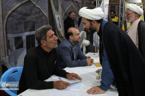 برگزاری میز خدمت نماز جمعه قم با حضور مسئولان میراث فرهنگی قم