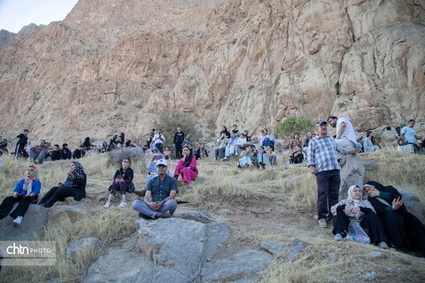 بیستون مهرگان