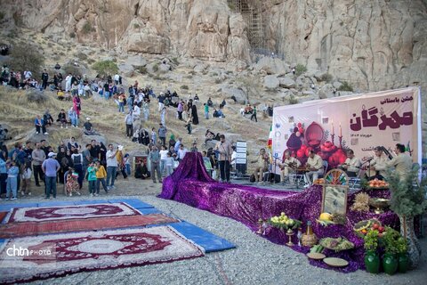 بیستون مهرگان
