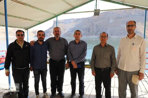 تور آشناسازی همکاران و اعضای انجمن راهنماین گردشگری با دهکده گلابر شهرستان ایجرود