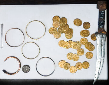 کشف‌وضبط ۴۹ سکه از متهم خرید و فروش اشیای تاریخی در مراغه/ متخلف شناسایی و دستگیر شد