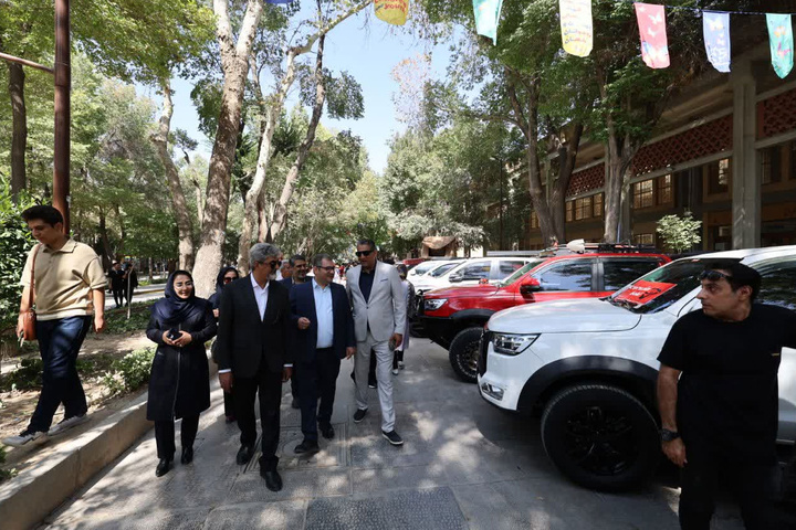 اهمیت خودروهای کلاسیک و آفرود در توسعه گردشگری