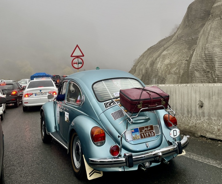 روایت یک سفر با خودروهای خاطره انگیز همراه با پیام اتحاد، همبستگی ملی و گردشگری پایدار