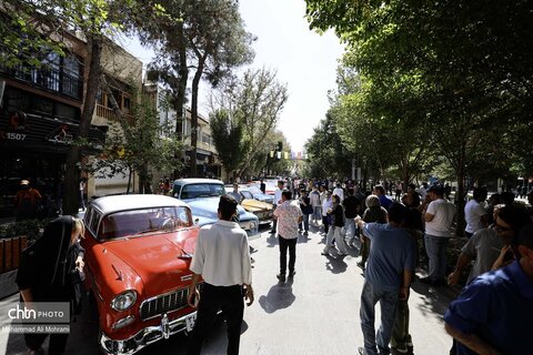 گردهمایی خودروهای کلاسیک در آخرین روز از هفته گردشگری اصفهان