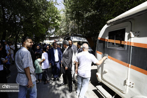 گردهمایی خودروهای کلاسیک در آخرین روز از هفته گردشگری اصفهان