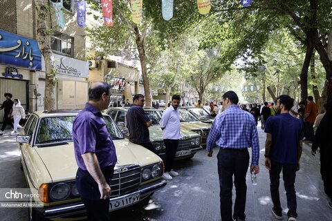 گردهمایی خودروهای کلاسیک در آخرین روز از هفته گردشگری اصفهان