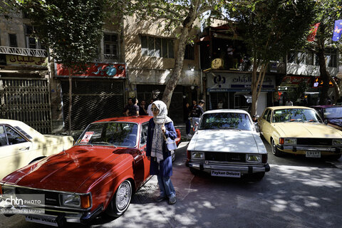 گردهمایی خودروهای کلاسیک در آخرین روز از هفته گردشگری اصفهان