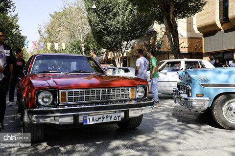 گردهمایی خودروهای کلاسیک در آخرین روز از هفته گردشگری اصفهان