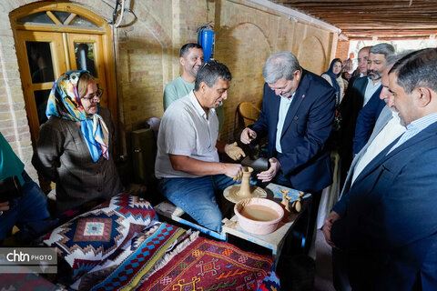 حاج عسگر عسگری؛ پدر سفال ایران در کتب درسی