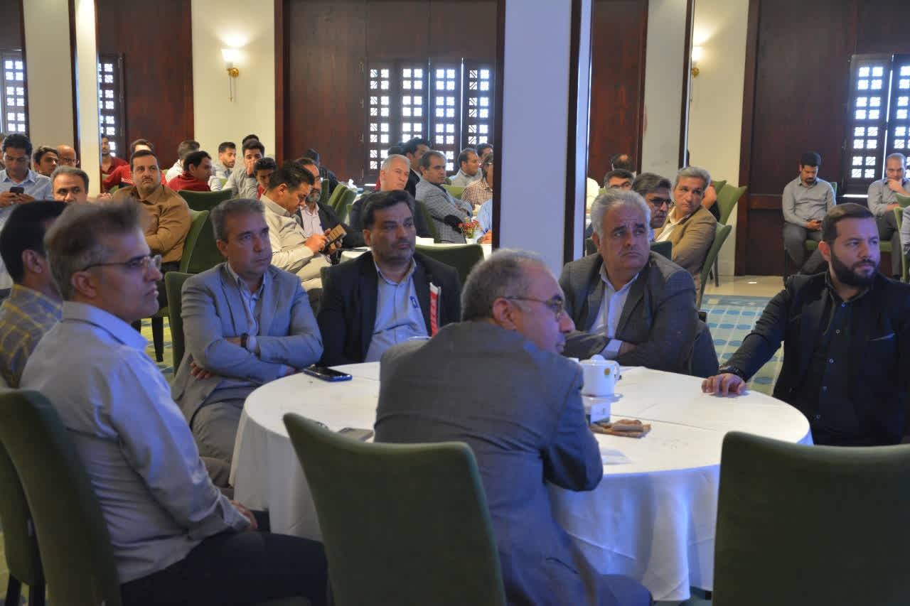 بررسی راهکارهای تقویت همکاری میان میراثفرهنگی و واحدهای کارآفرین یزد