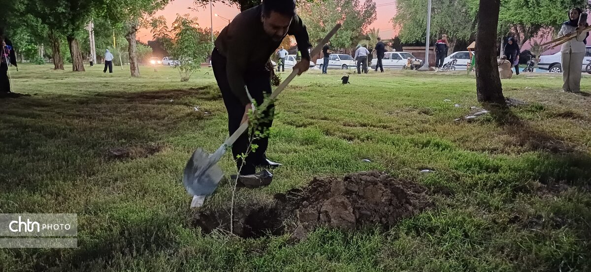 کاشت درخت ماندگارترین یادگار هفته گردشگری دزفول بود