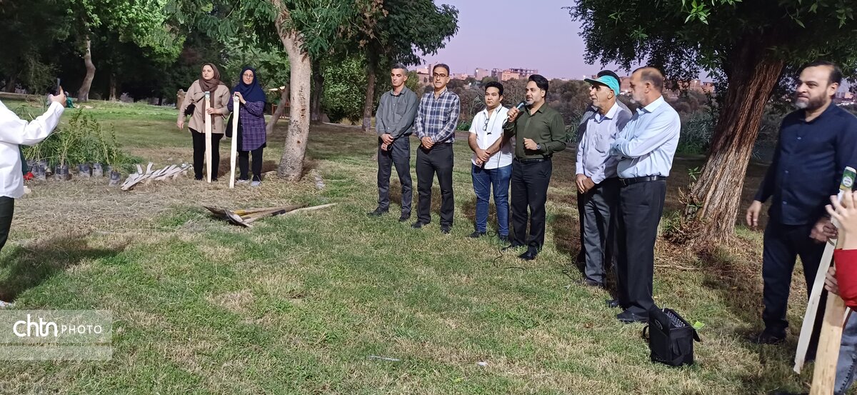 کاشت درخت ماندگارترین یادگار هفته گردشگری دزفول بود