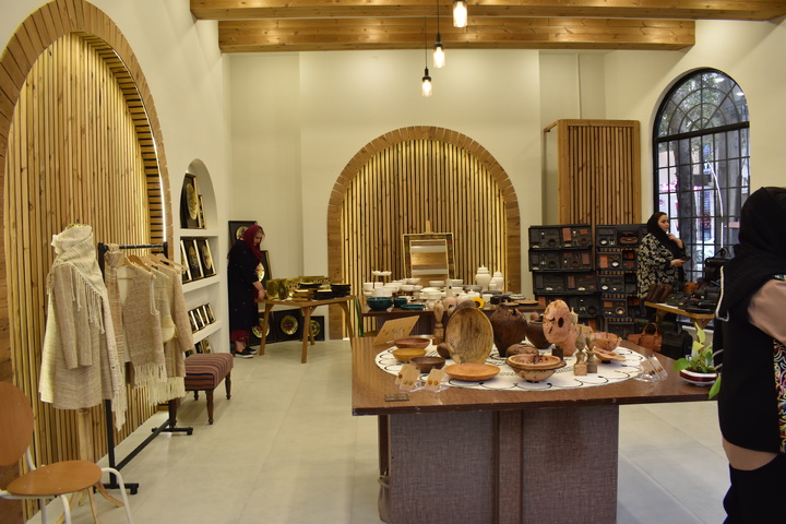 نمایشگاه صنایع‌دستی به‌مناسبت هفته گردشگری در گرگان افتتاح شد