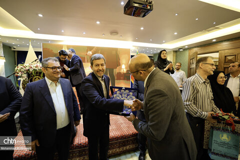 مراسم بزرگداشت فعالان گردشگری استان اصفهان