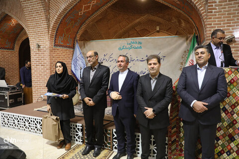آیین گرامیداشت هفته گردشگری در اردبیل برگزار شد