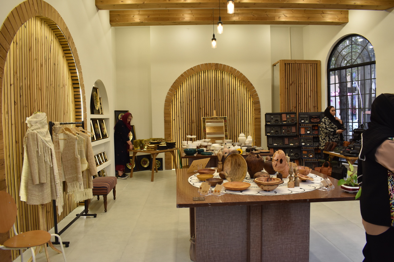 نمایشگاه صنایع‌دستی به‌مناسبت هفته گردشگری در گرگان افتتاح شد