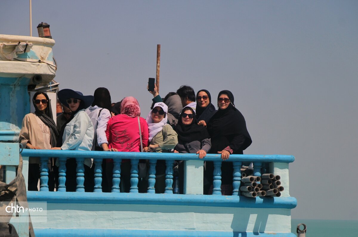 هفته گردشگری هندیجان در گشت دریایی