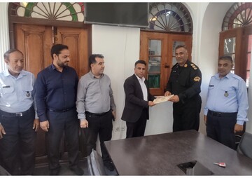 تجلیل از فرمانده یگان حفاظت میراث‌فرهنگی استان بوشهر به مناسبت هفته نیروی انتظامی