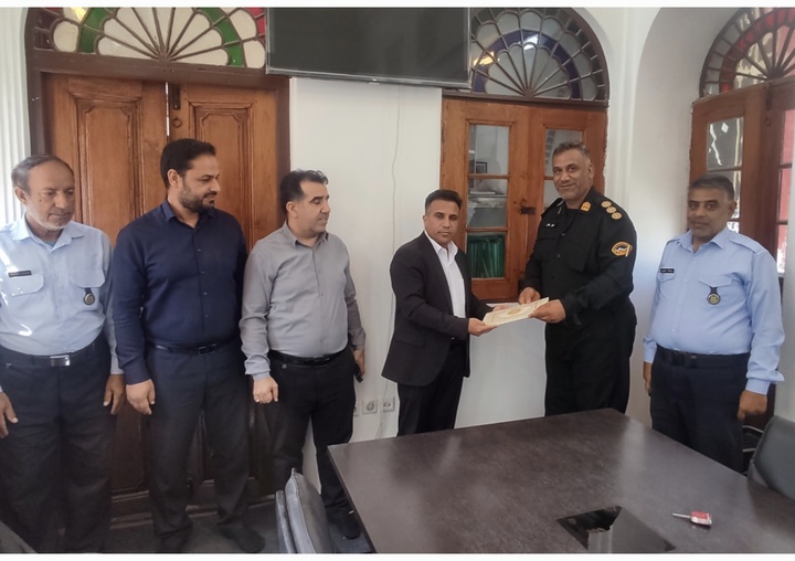 تجلیل از فرمانده یگان حفاظت میراث‌فرهنگی استان بوشهر به مناسبت هفته نیروی انتظامی