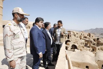 بررسی ظرفیت‌های گردشگری و میراثی بافت تاریخی و قلعه خرانق