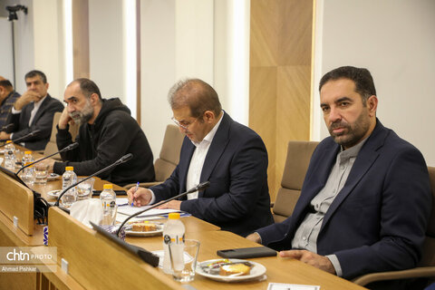 نشست اصحاب رسانه با وزیر میراث‌فرهنگی، گردشگری و صنایع‌دستی