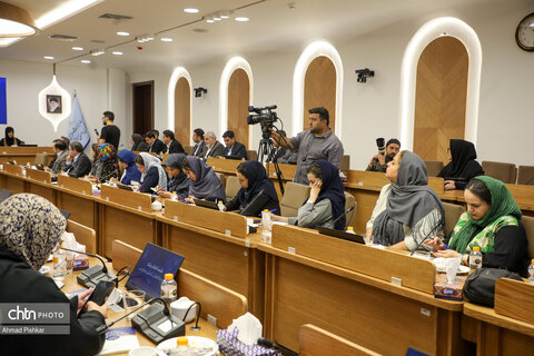 نشست اصحاب رسانه با وزیر میراث‌فرهنگی، گردشگری و صنایع‌دستی