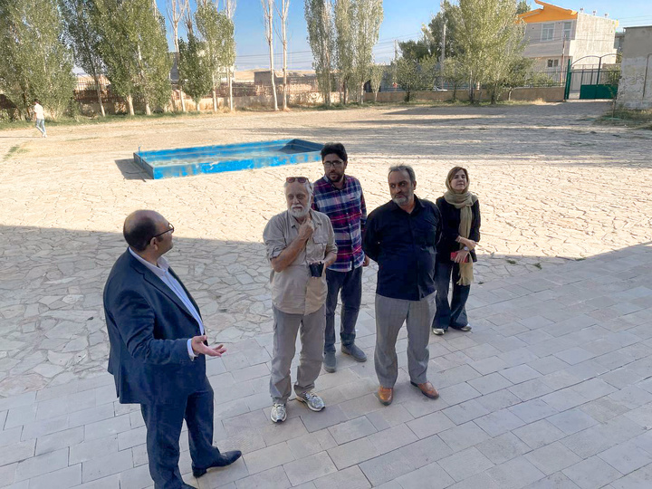 بازدید ارزیابان تهیه پرونده ثبت‌جهانی مساجد تاریخی از مسجد اسنق هریس/ بررسی شاخص‌های معماری ایلخانی