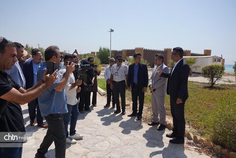 بازدید راهنمایان گردشگری استان بوشهر از مجتمع گردشگری پازارلند