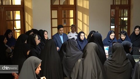 بازدید دانشجویان از موزه منطقه ای خلیج فارس به مناسبت هفته گردشگری