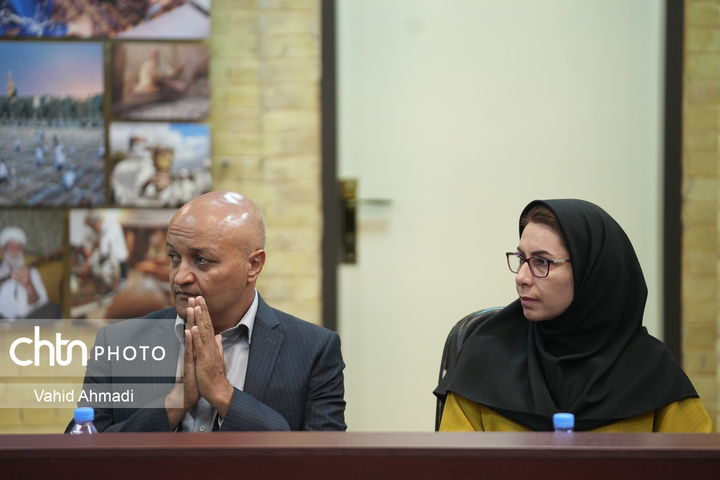 دیدار اعضای انجمن علمی باستان‌شناسی ایران با علی دارابی