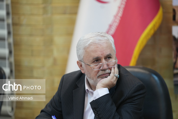 دیدار اعضای انجمن علمی باستان‌شناسی ایران با علی دارابی