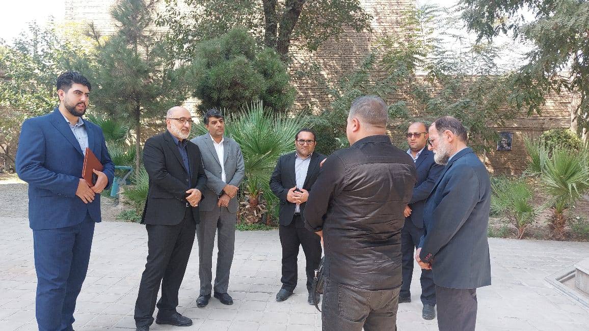 بازدید مشاور وزیر از برج طغرل و چشمهعلی شهرری/ از گفتوگو با کارکنان تا قدردانی از ۲۱ سال تلاش مداوم یکی از نیروهای یگان حفاظت