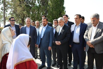 وزیر میراث‌فرهنگی وارد شیراز شد/ تمرکز بر توسعه زیرساخت‌های گردشگری فارس و حضور در جشنواره ملی سیب سپیدان