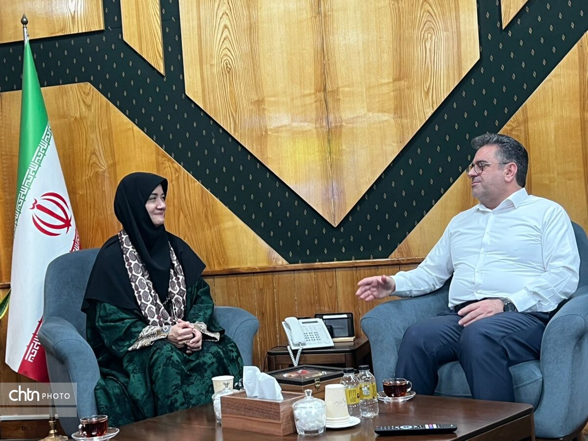 دیدار معاون صنایعدستی کشور با مدیرکل صداوسیمای مرکز خوزستان