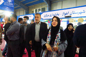 بازدید معاون صنایع دستی وزیر میراث فرهنگی، گردشگری و صنایع دستی از نمایشگاه توانمندی‌های روستاها و عشایر در اهواز