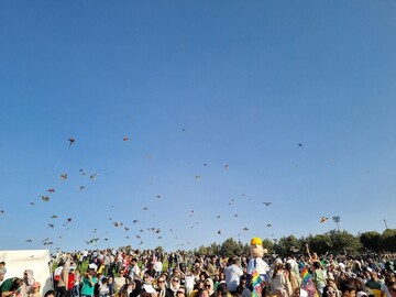 برگزاری جشنواره بادبادکها در منطقه نمونه گردشگری باراجین