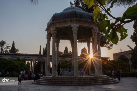 زائران خیال در حریم حافظ