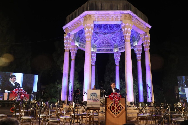 ضرورت بهره‌گیری از هوش مصنوعی برای صیانت و ترویج میراث ادبی ایران