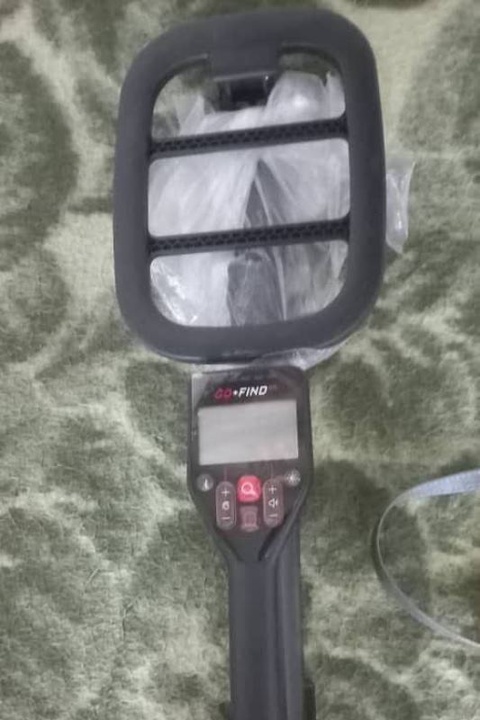 کشف یک‌دستگاه فلزیاب غیرمجاز در سراب‌باغ آبدانان ایلام