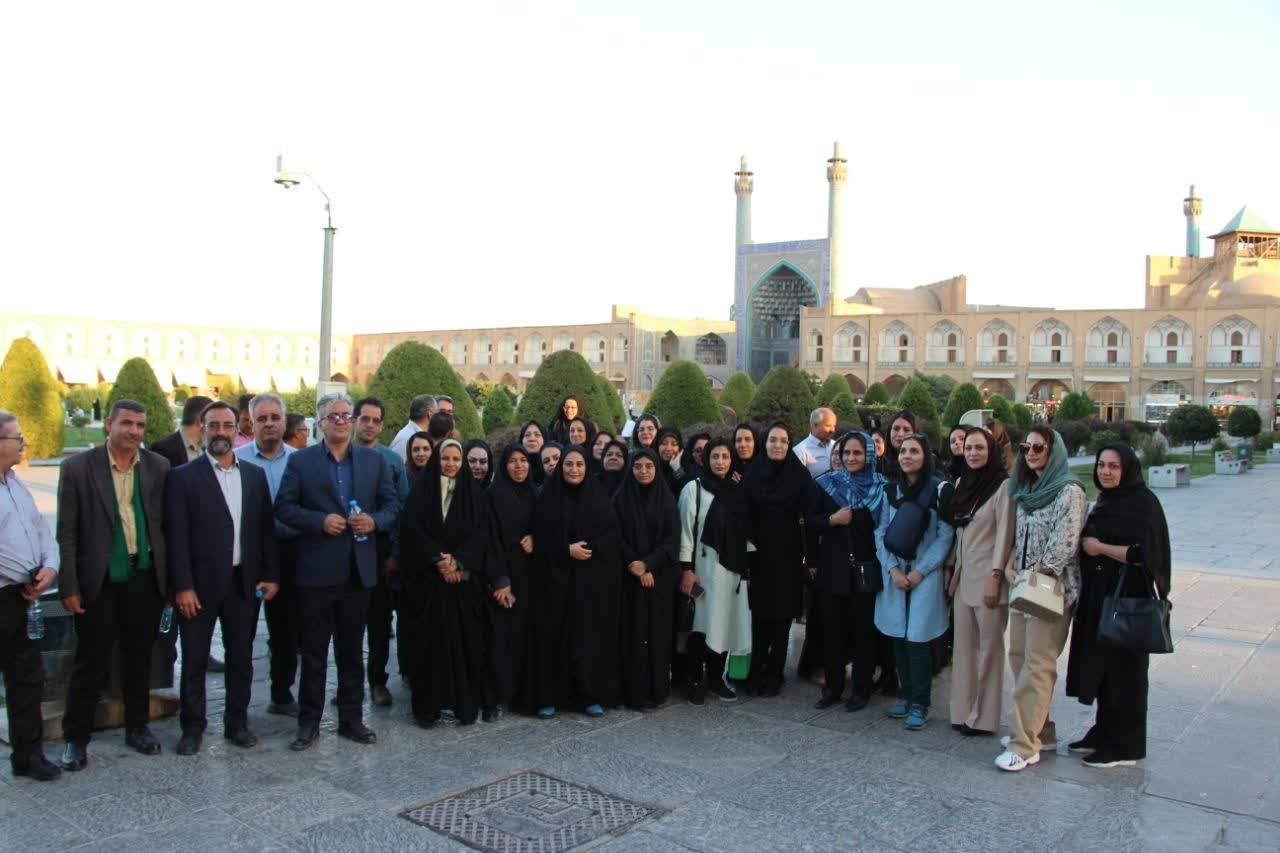 برگزاری فم‌تور بازدید از کارگاه‌های صنایع‌دستی اصفهان با حضور فعالان صنایع‌دستی یزد