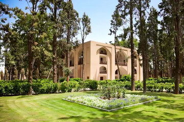 اجرای برنامه‌های تخصصی و علمی برای حفاظت از باغ فین کاشان