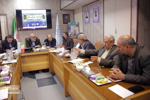 نخستین نشست شورای راهبردی میراث‌فرهنگی، گردشگری و صنایع‌دستی استان قم
