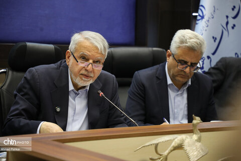 نشست صالحی‌امیری با مدیران و کارکنان معاونت گردشگری