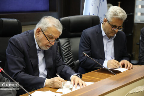 نشست صالحی‌امیری با مدیران و کارکنان معاونت گردشگری