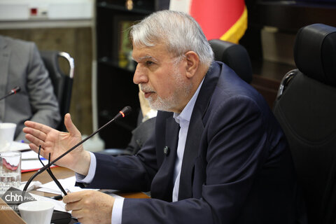 نشست صالحی‌امیری با مدیران و کارکنان معاونت گردشگری