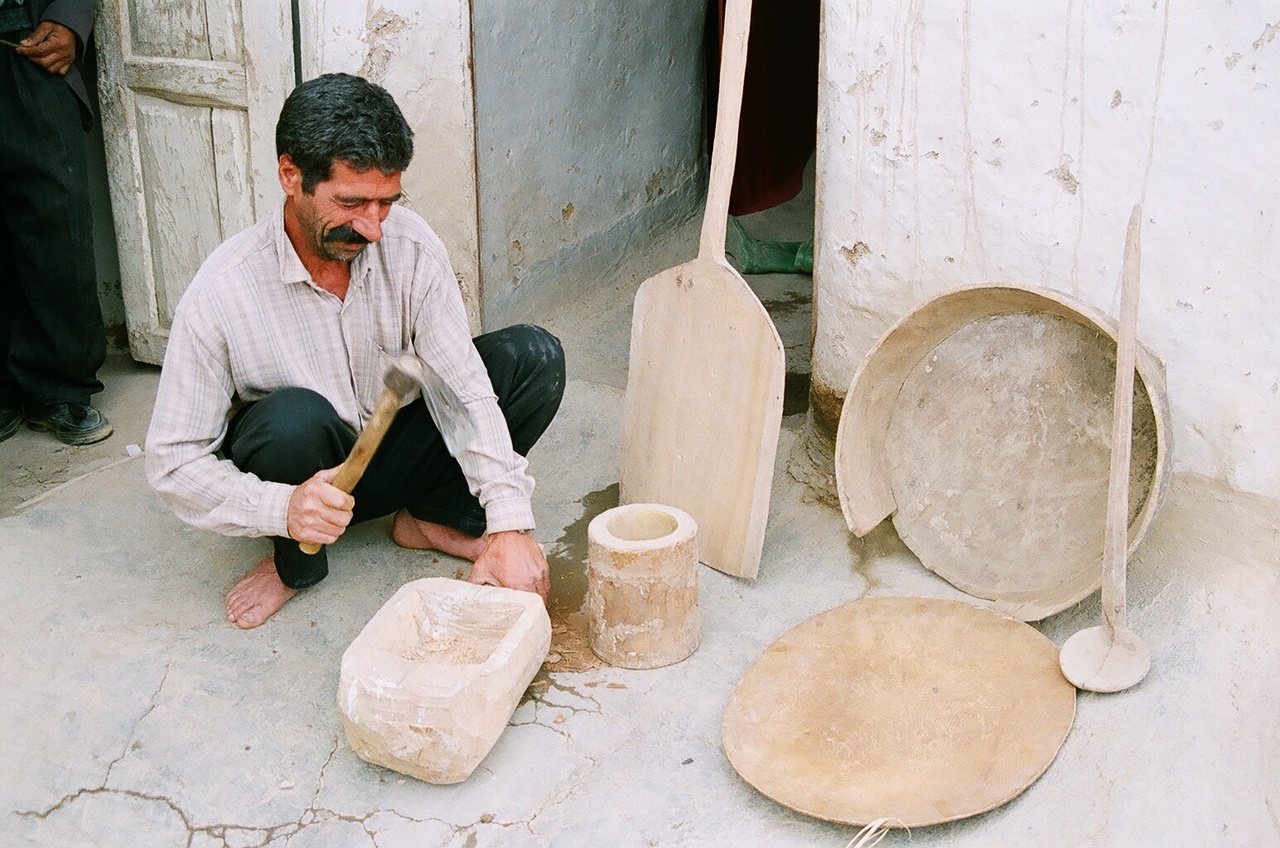 هنر لاک‌تراشی کالپوش؛ جلوه‌ای از دانش بومی و هویت فرهنگی در شهرستان میامی