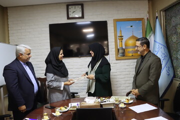 مزیت رقابتی خراسان رضوی در توزیع و عرضه صنایع‌دستی است