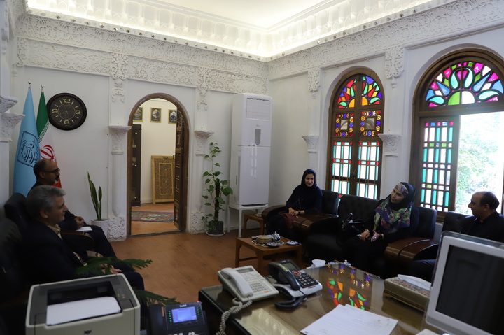 تمدید نمایش فرش تصویری تاریخی کاخ گلستان تا پایان آبان‌ماه ۱۴۰۴ در خراسان جنوبی