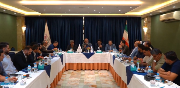 نشست همفکری افق های نوین گردشگری استان اصفهان